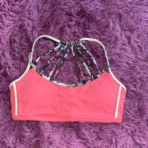 Lululemon sports bra